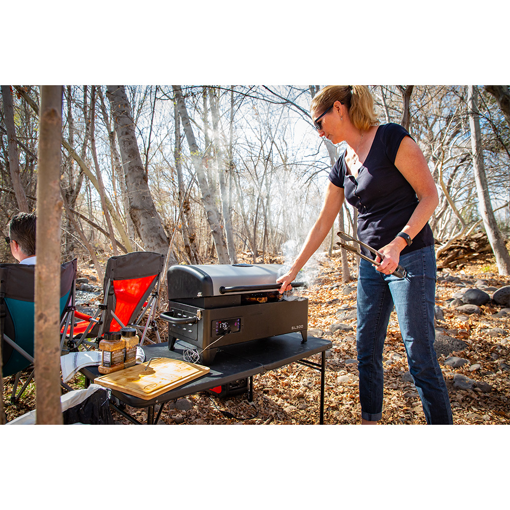 Louisiana Grills 300SL Portable Wood Pellet Grill view 2