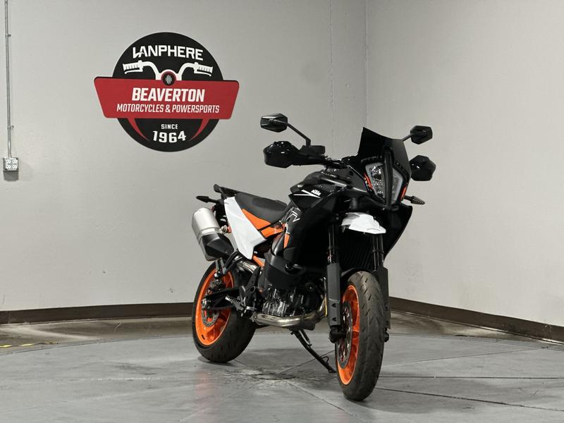 2024 KTM 890 SMT