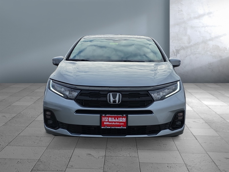 2026 Honda Odyssey — front three-quarter view