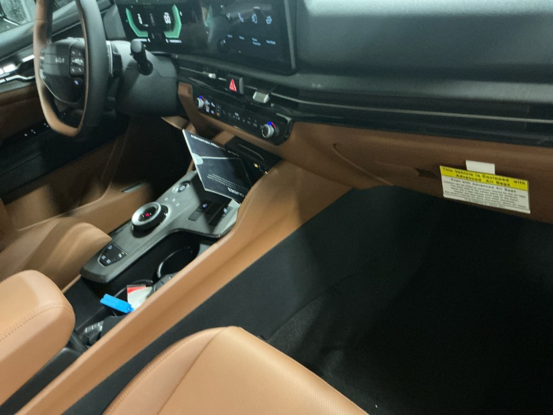 2026 Kia Sportage Hybrid — engine compartment view