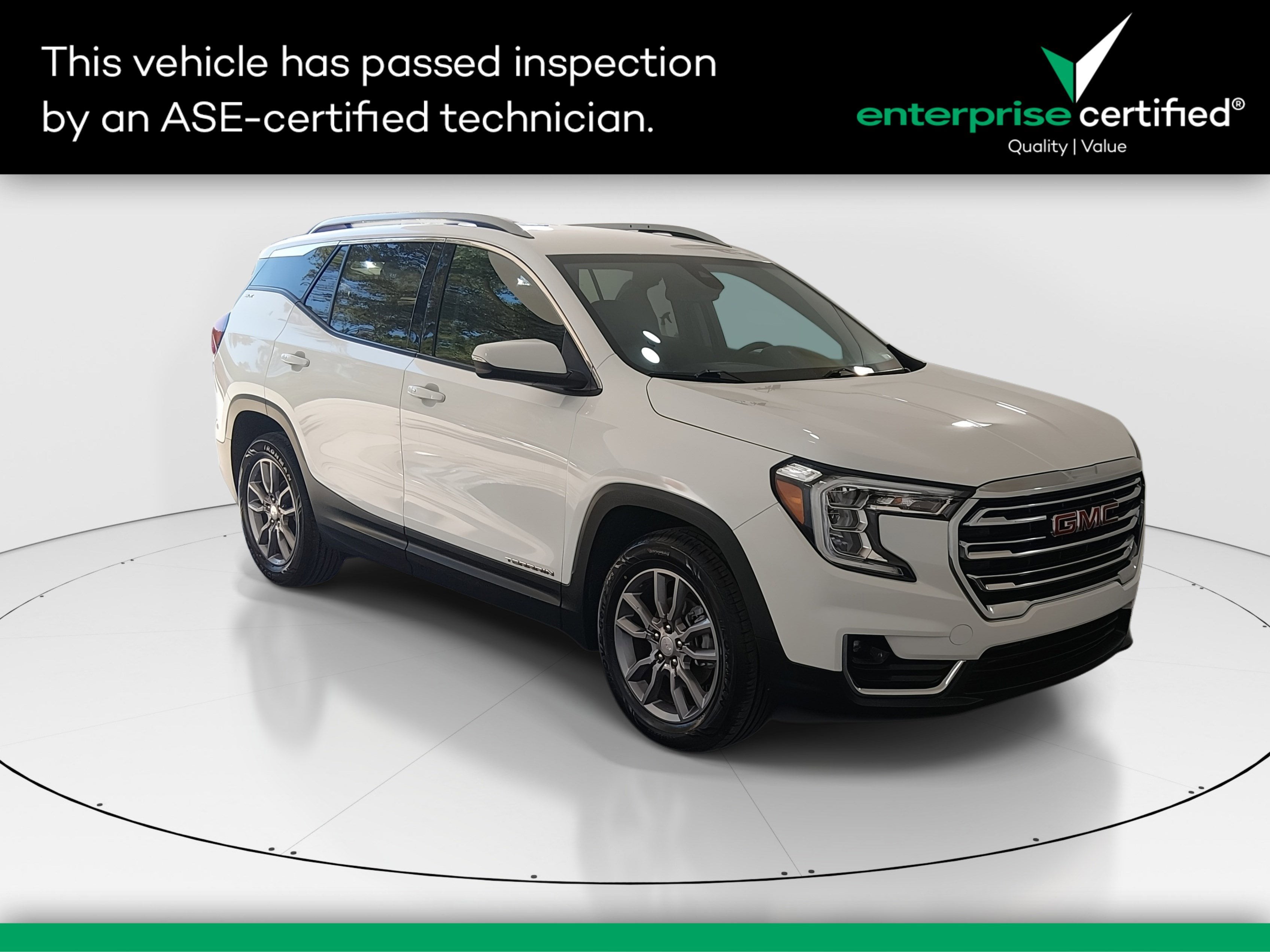 2024 GMC Terrain FWD 4dr SLT — front three-quarter view