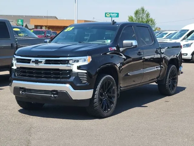 2025 Chevrolet Silverado 1500 LT LT1 in Black — front three-quarter view