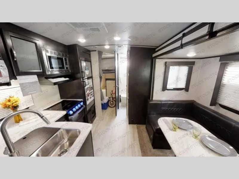 2019 Coachmen RV Spirit Ultra Lite — front three-quarter view