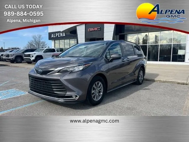 2023 Toyota Sienna XLE in Other — front three-quarter view