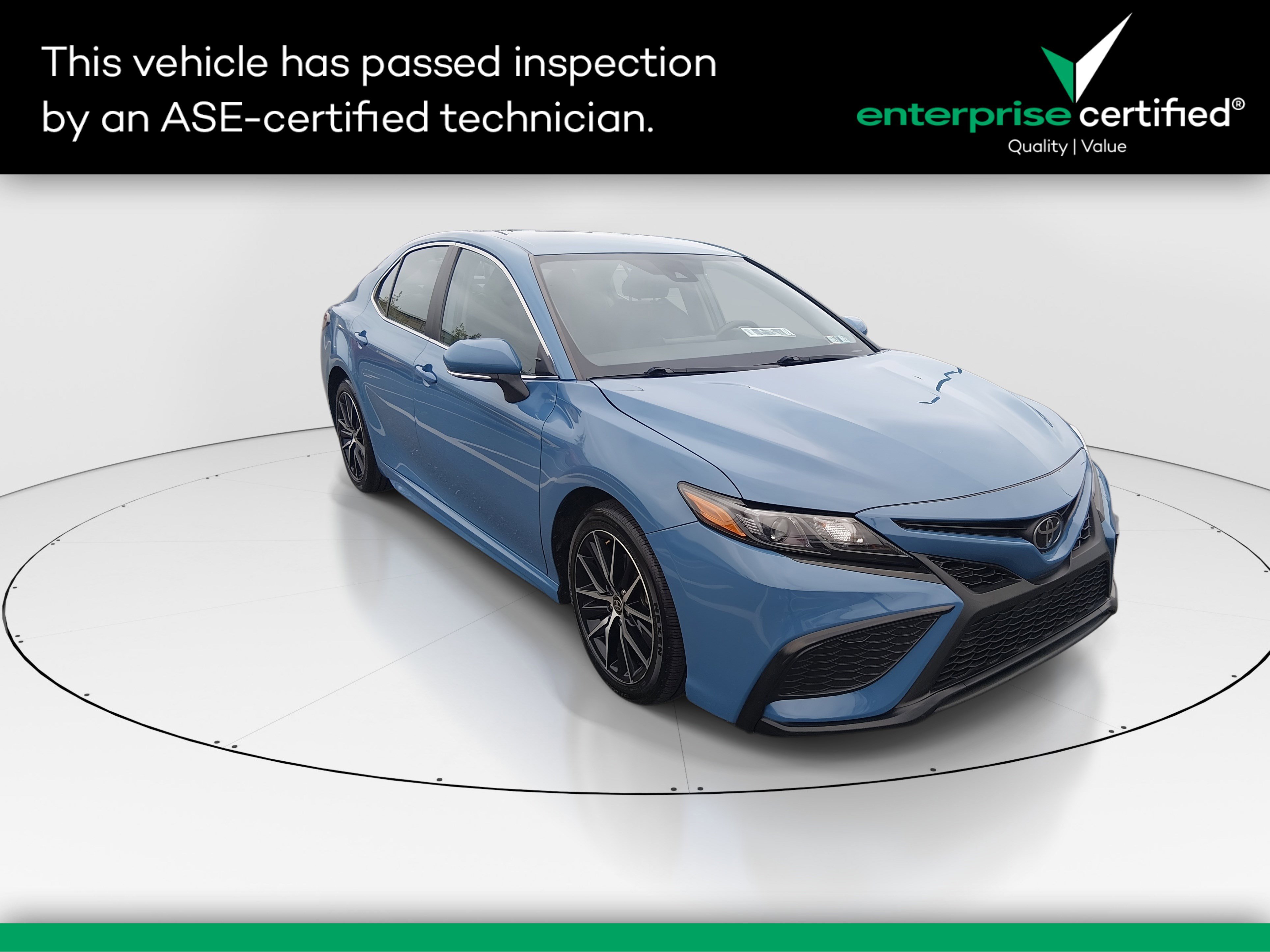 2024 Toyota Camry SE Auto — front three-quarter view