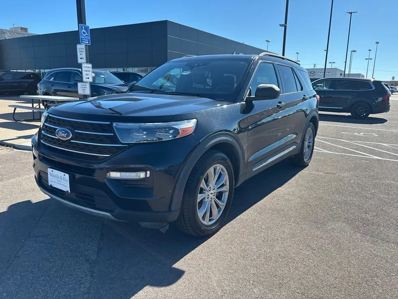 2020 Ford Explorer XLT in Black Metallic — front three-quarter view