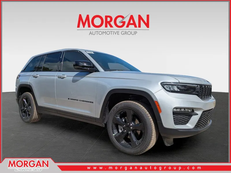 2025 Jeep Grand Cherokee Limited in Silver — front three-quarter view
