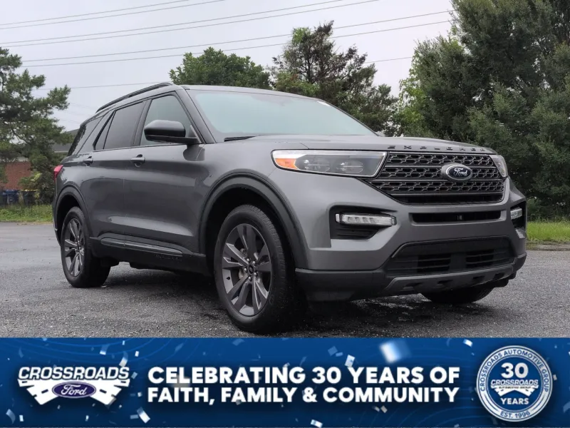 2022 Ford Explorer XLT — front three-quarter view