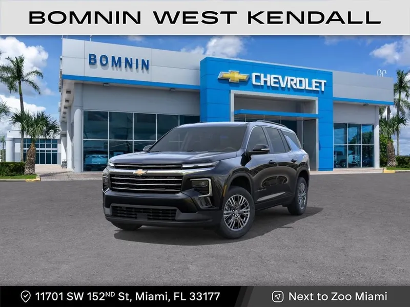 2026 Chevrolet Traverse LT in Mosaic Black Metallic — front three-quarter view