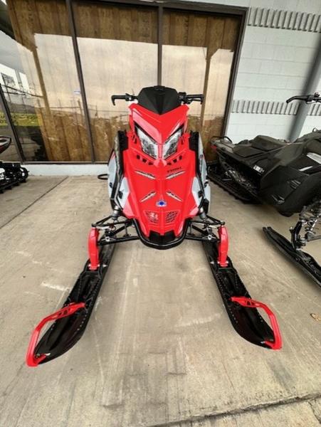 2025 Polaris 9R PRO RMK 165 Storm Gray / Indy Red