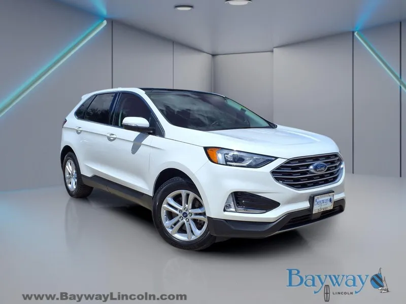 2020 Ford Edge SEL in White Metallic — front three-quarter view