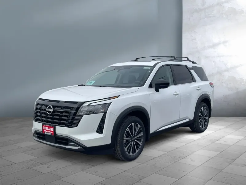 2026 Nissan Pathfinder — front three-quarter view