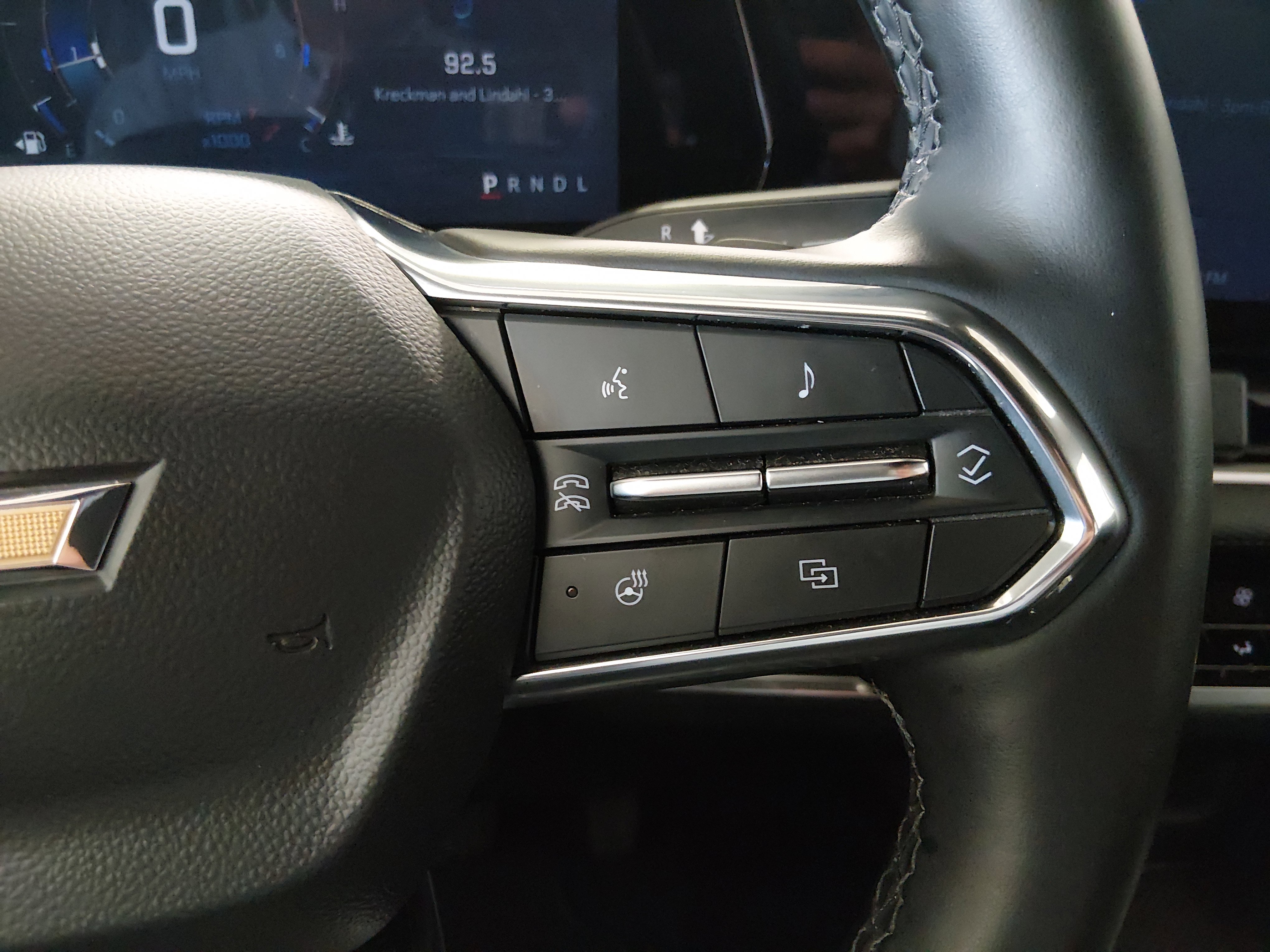 2025 Chevrolet Equinox — photo 10 view