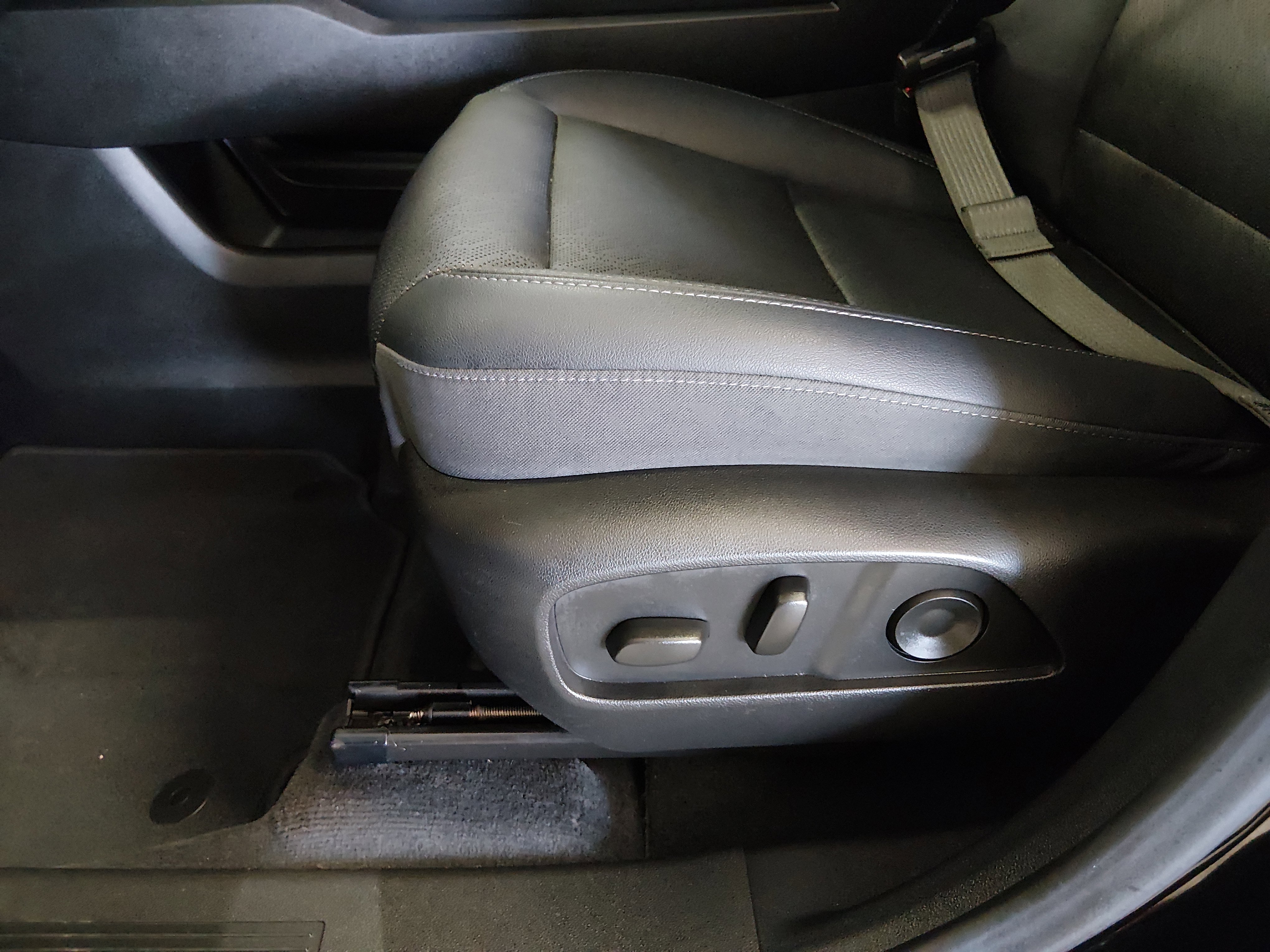 2025 Chevrolet Equinox — photo 14 view