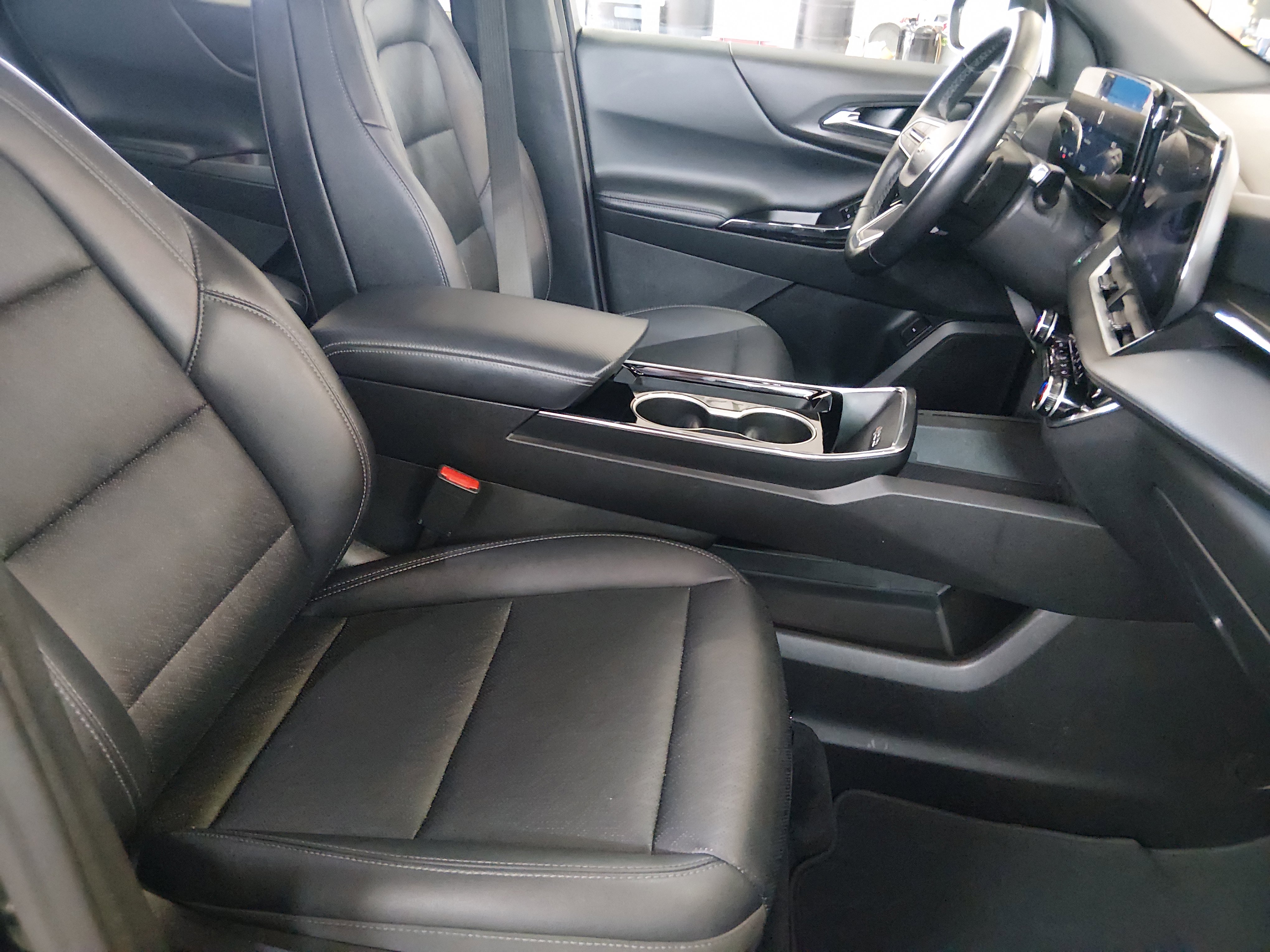 2025 Chevrolet Equinox — photo 19 view