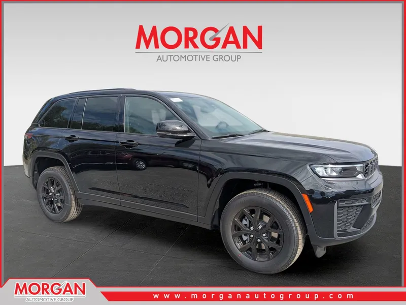 2026 Jeep Grand Cherokee Laredo Altitude in Black — front three-quarter view