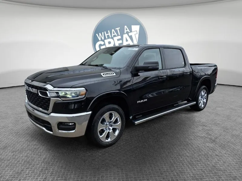 2026 RAM 1500 Big Horn/Lone Star in Diamond Black Crystal Pearlcoat — front three-quarter view