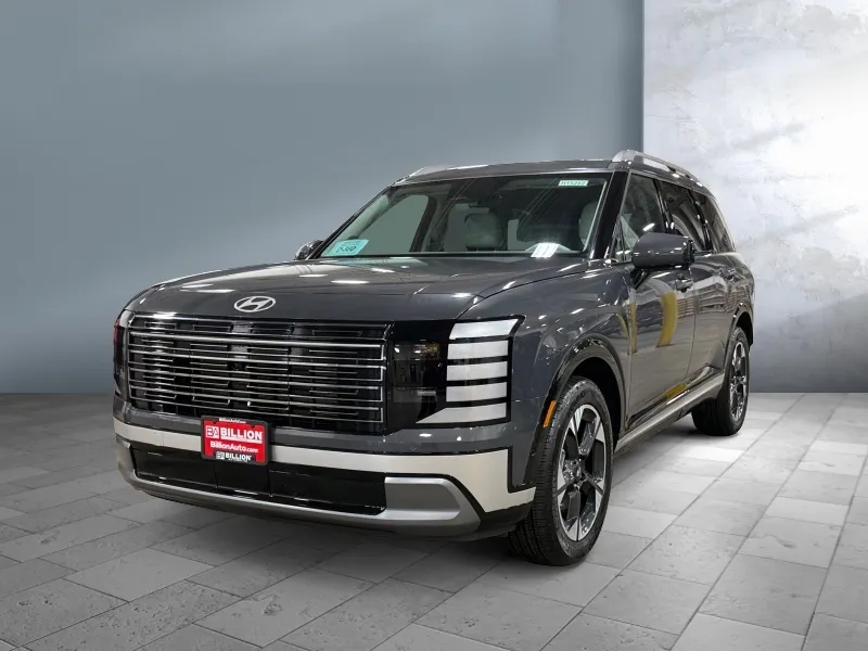 2026 Hyundai Palisade — front three-quarter view