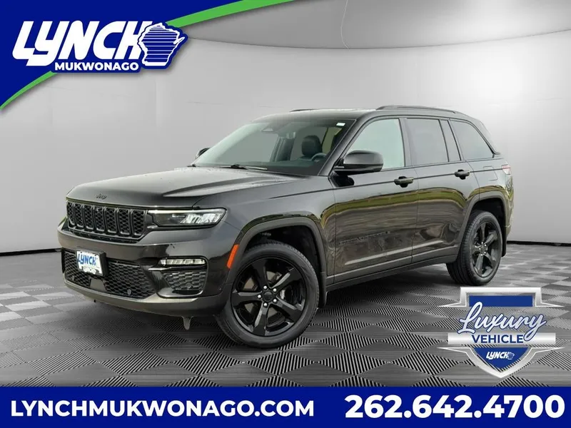 2025 Jeep Grand Cherokee Limited in Diamond Black Crystal Pearlcoat — front three-quarter view