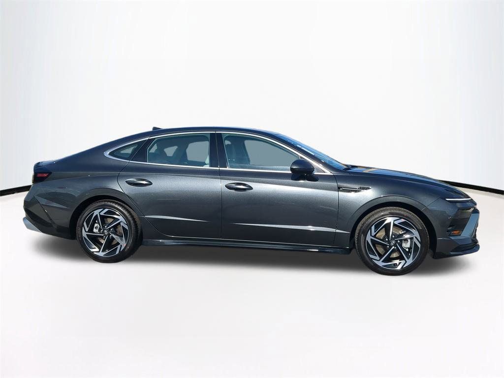 2026 Hyundai SONATA — photo 8 view