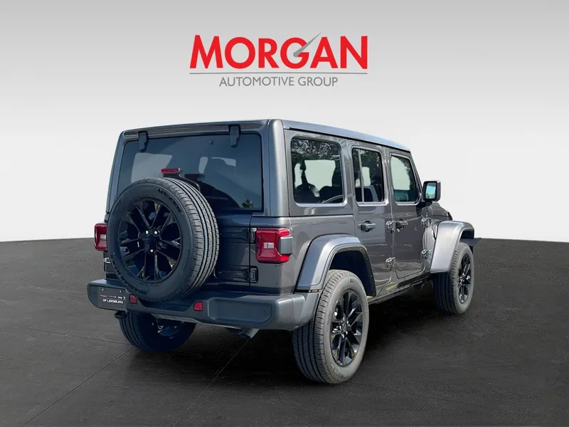 2025 Jeep Wrangler — photo 7 view