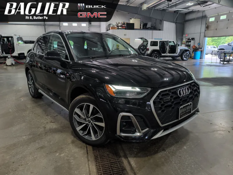 2022 Audi Q5 Premium Plus 45 TFSI S line quattro S tronic in Black — front three-quarter view