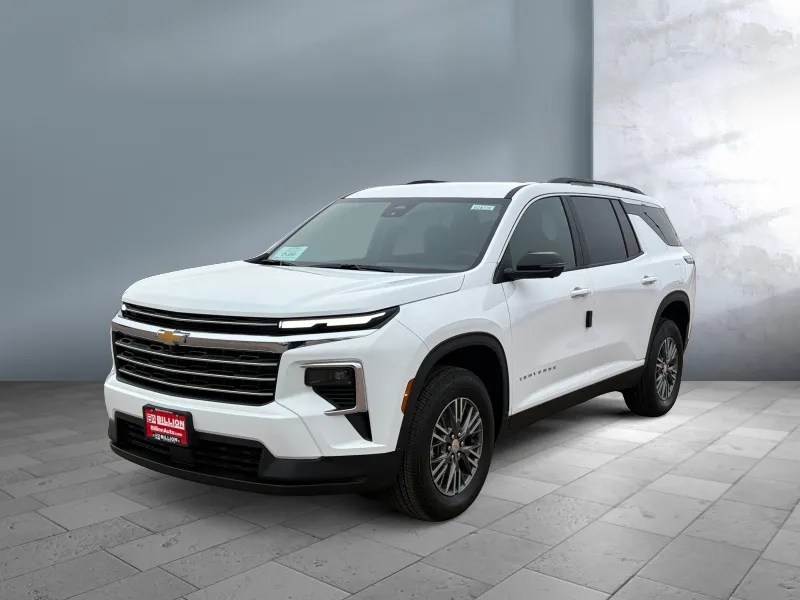 2026 Chevrolet Traverse — front three-quarter view