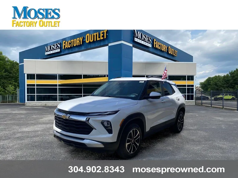 2025 Chevrolet Trailblazer LT in Summit White — front three-quarter view
