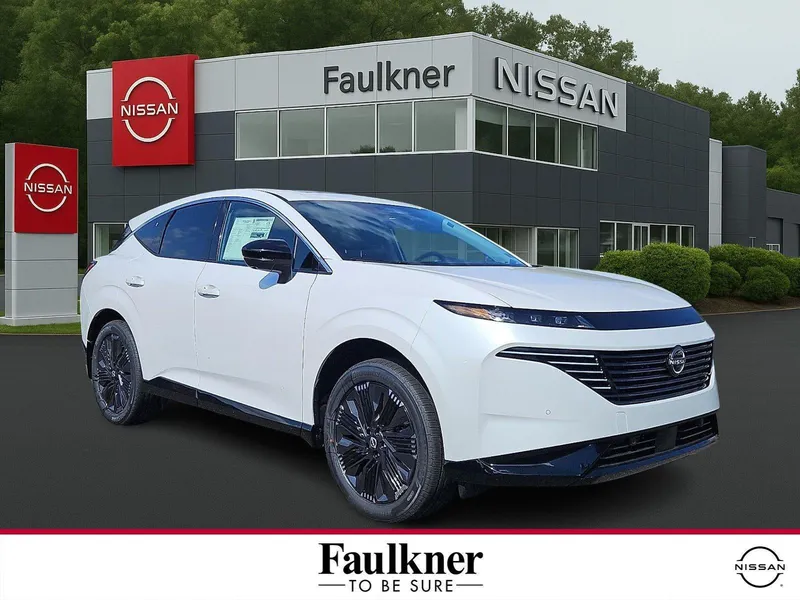 2026 Nissan Murano SL in Everest White Pearl Tricoat — front three-quarter view