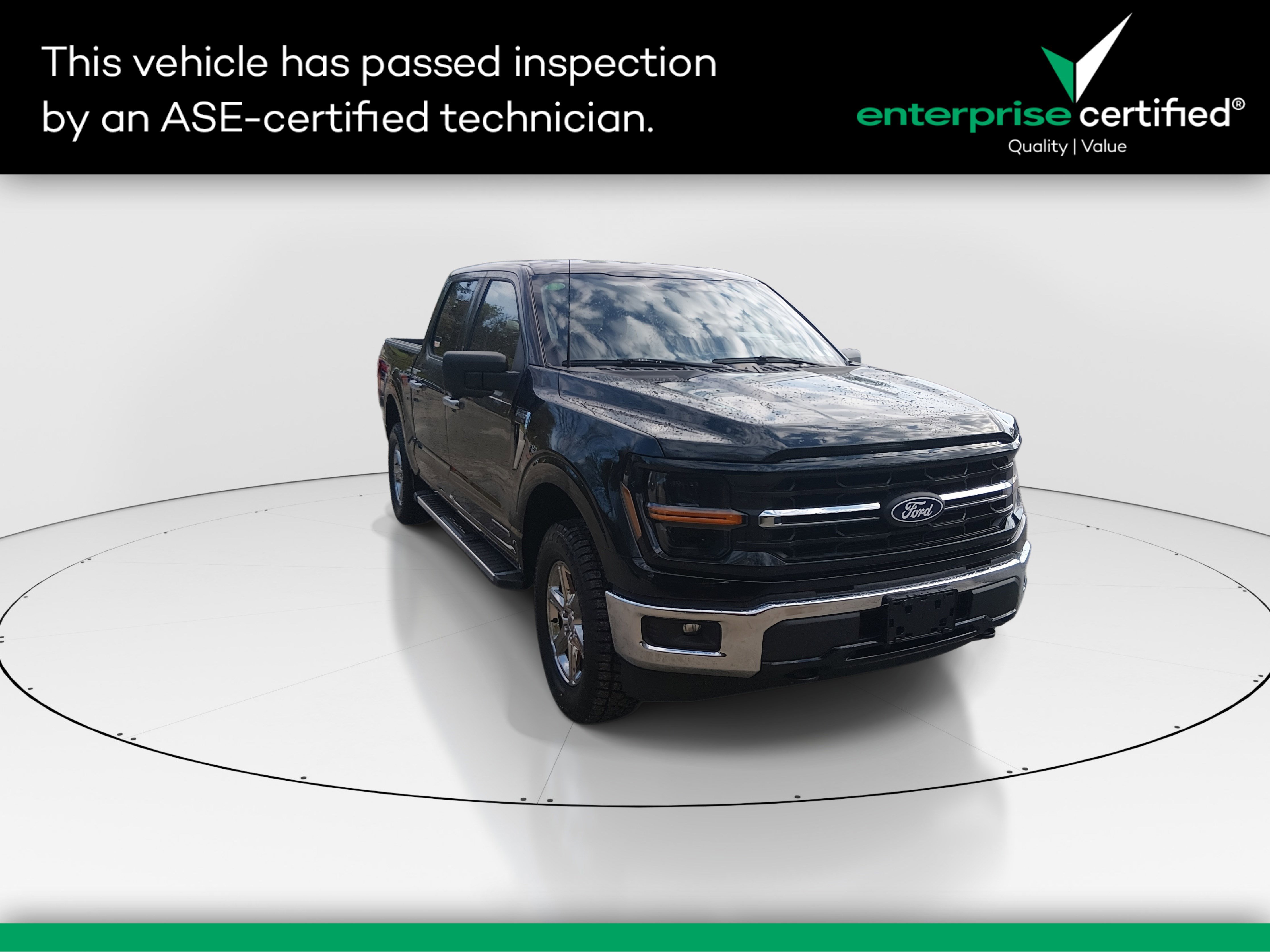 2024 Ford F-150 XLT 4WD SuperCrew 5.5' Box — front three-quarter view