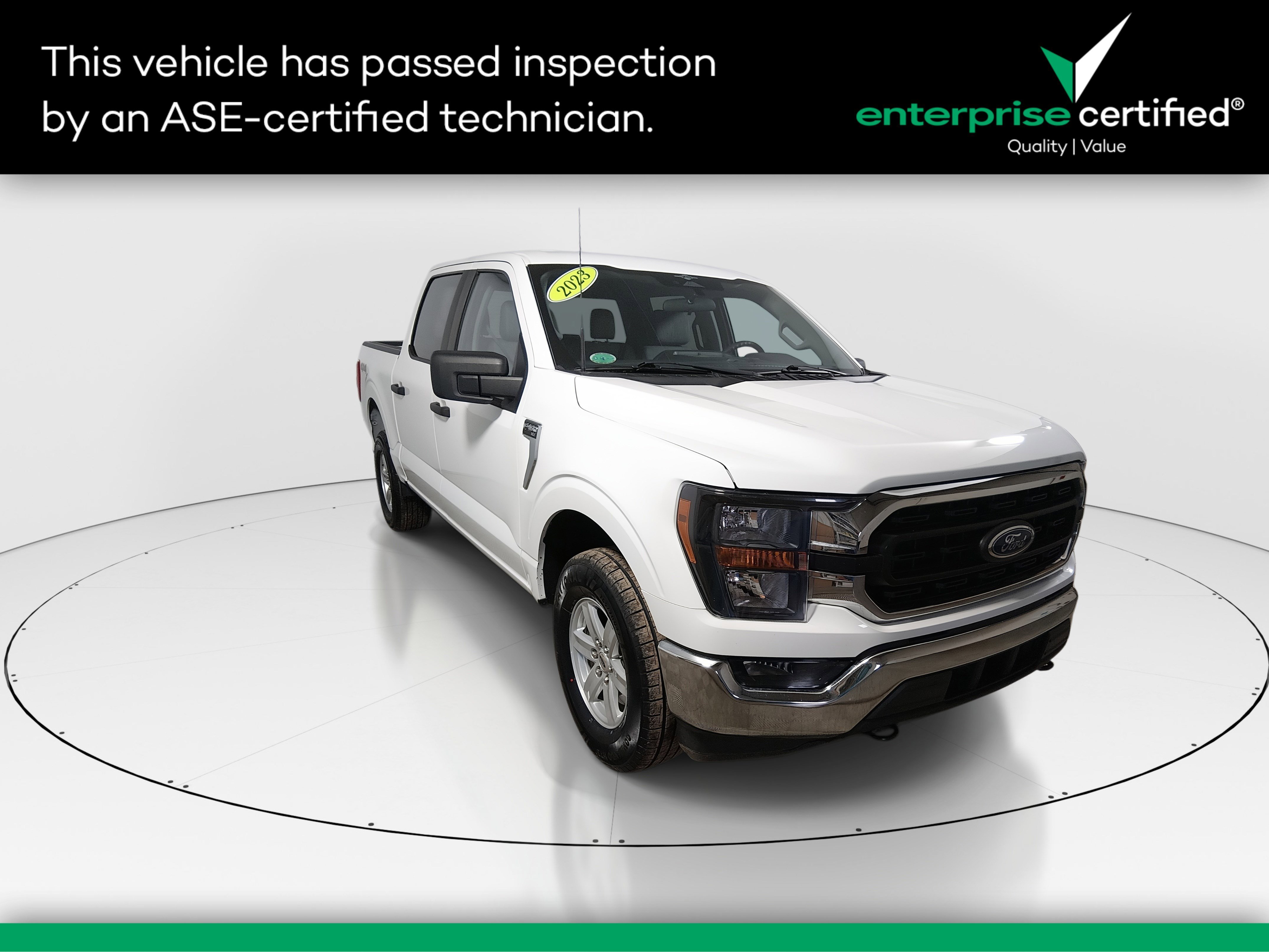 2023 Ford F-150 XLT 4WD SuperCrew 5.5' Box — front three-quarter view