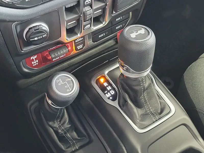 2026 Jeep Wrangler — photo 28 view