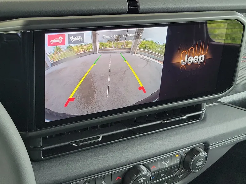 2026 Jeep Wrangler — photo 25 view