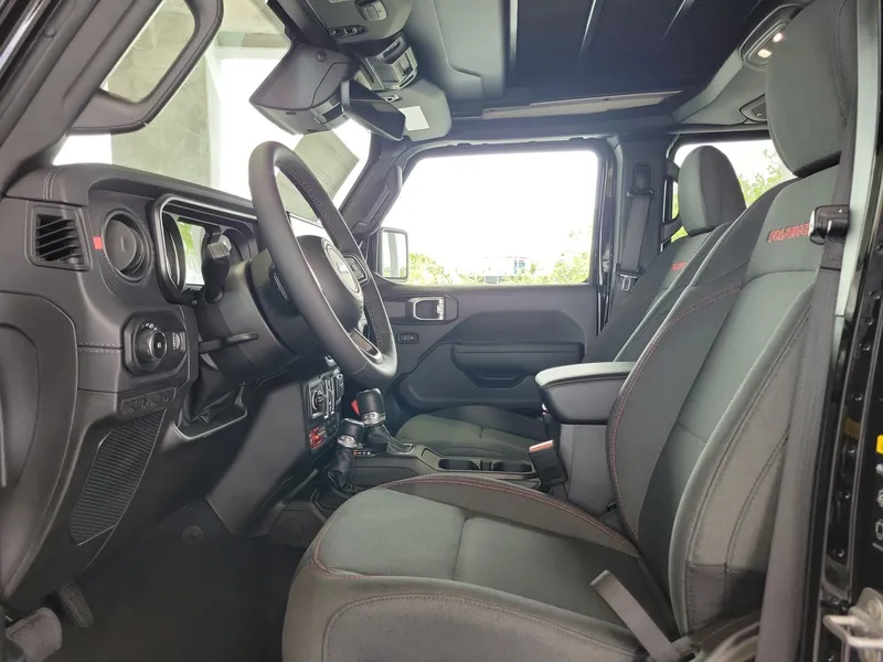 2026 Jeep Wrangler — photo 17 view