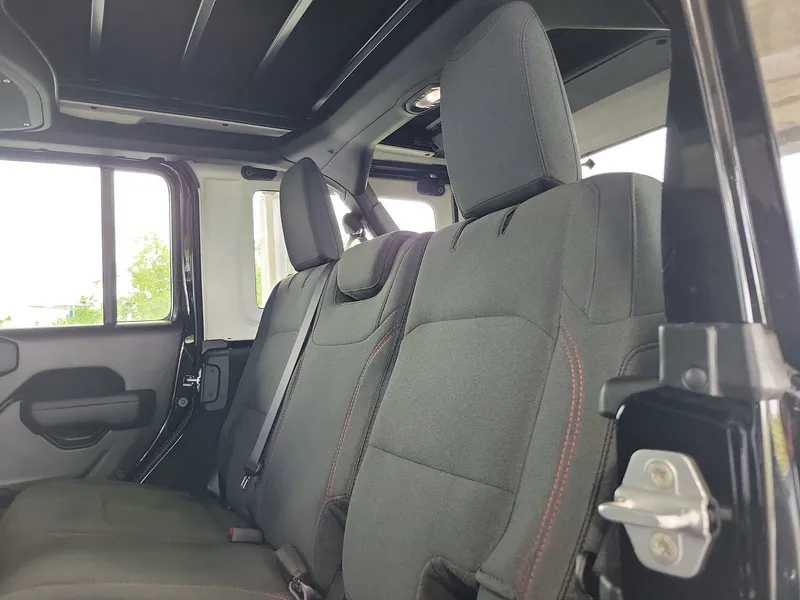 2026 Jeep Wrangler — photo 7 view