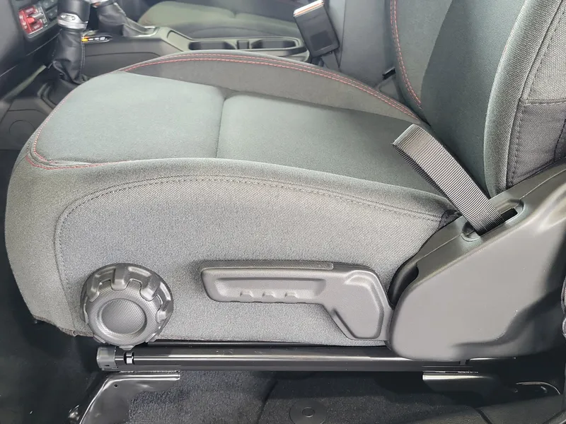 2026 Jeep Wrangler — photo 19 view