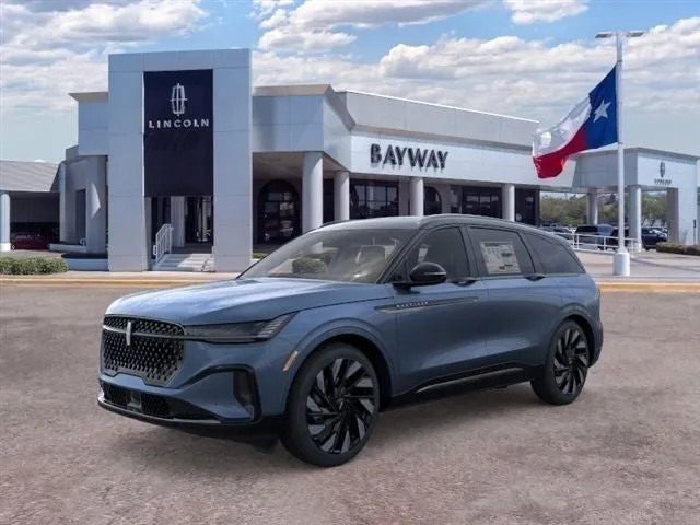 2026 Lincoln Nautilus Reserve in Whisper Blue Metallic Clearcoat — front three-quarter view