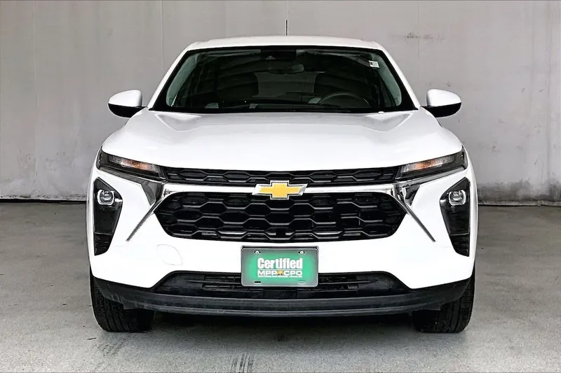 2025 Chevrolet Trax — side profile view