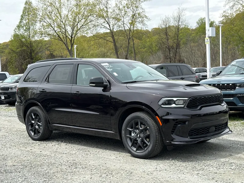2026 Dodge Durango GT Plus HEMI V8 in Red Oxide — front three-quarter view