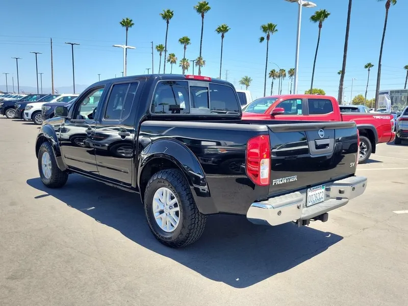 2014 Nissan Frontier — rear three-quarter view