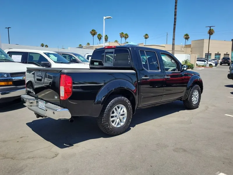 2014 Nissan Frontier — interior view