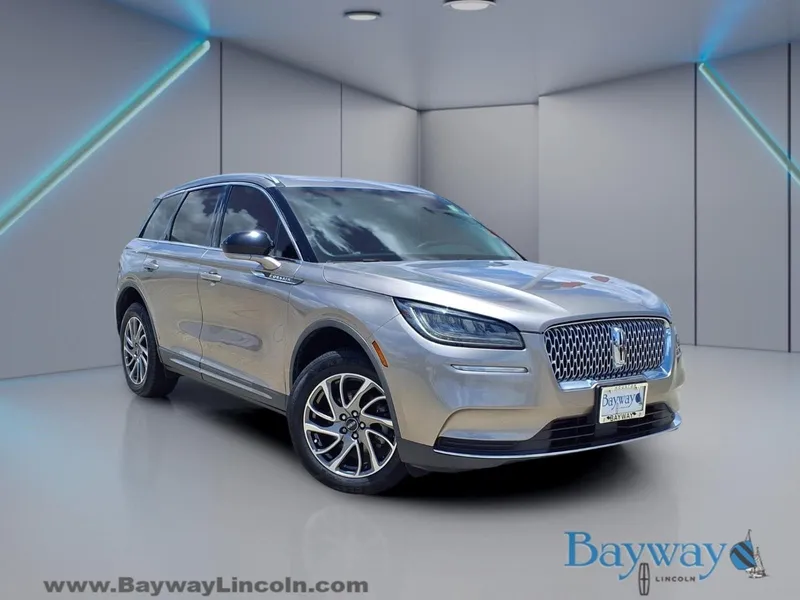 2021 Lincoln Corsair Standard in Mocha — front three-quarter view