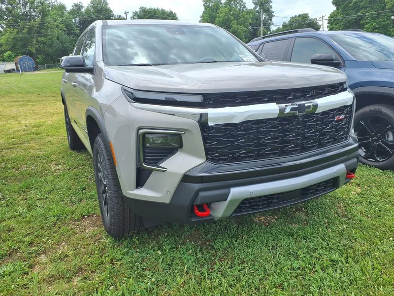 2026 Chevrolet Traverse Z71 in Sandstone Gray — front three-quarter view