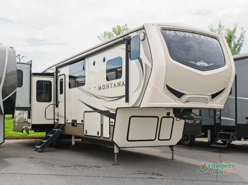 2018 Keystone RV Montana Legacy — front three-quarter view