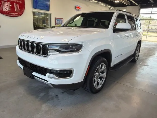 2022 Jeep Wagoneer Series II 4x4 in Bright White Clearcoat — front three-quarter view