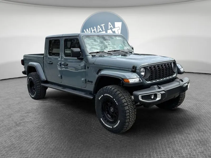 2025 Jeep Gladiator GLADIATOR SPORT S 4X4 in Anvil Clear-Coat Exterior Paint — front three-quarter view