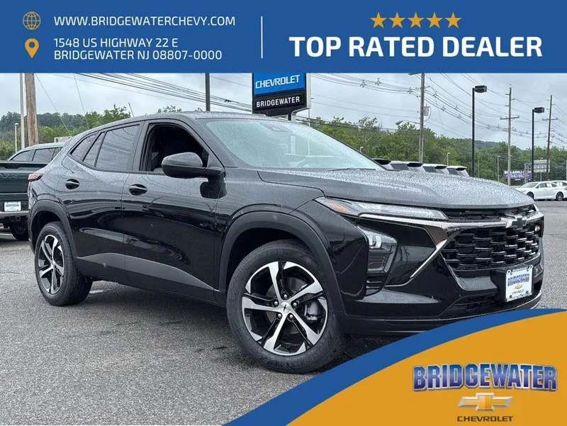 2026 Chevrolet Trax 1RS in Mosaic Black Metallic — front three-quarter view
