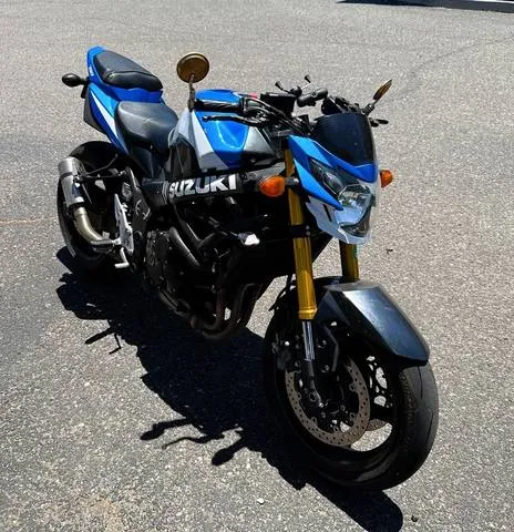 2015 Suzuki GSX-S750Z — front three-quarter view