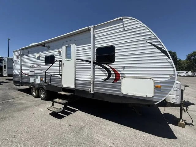 2014 Dutchmen ASPEN TRAIL 2810BHS — front three-quarter view