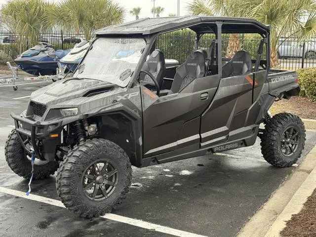 2026 Polaris® General XP 4 1000 Premium